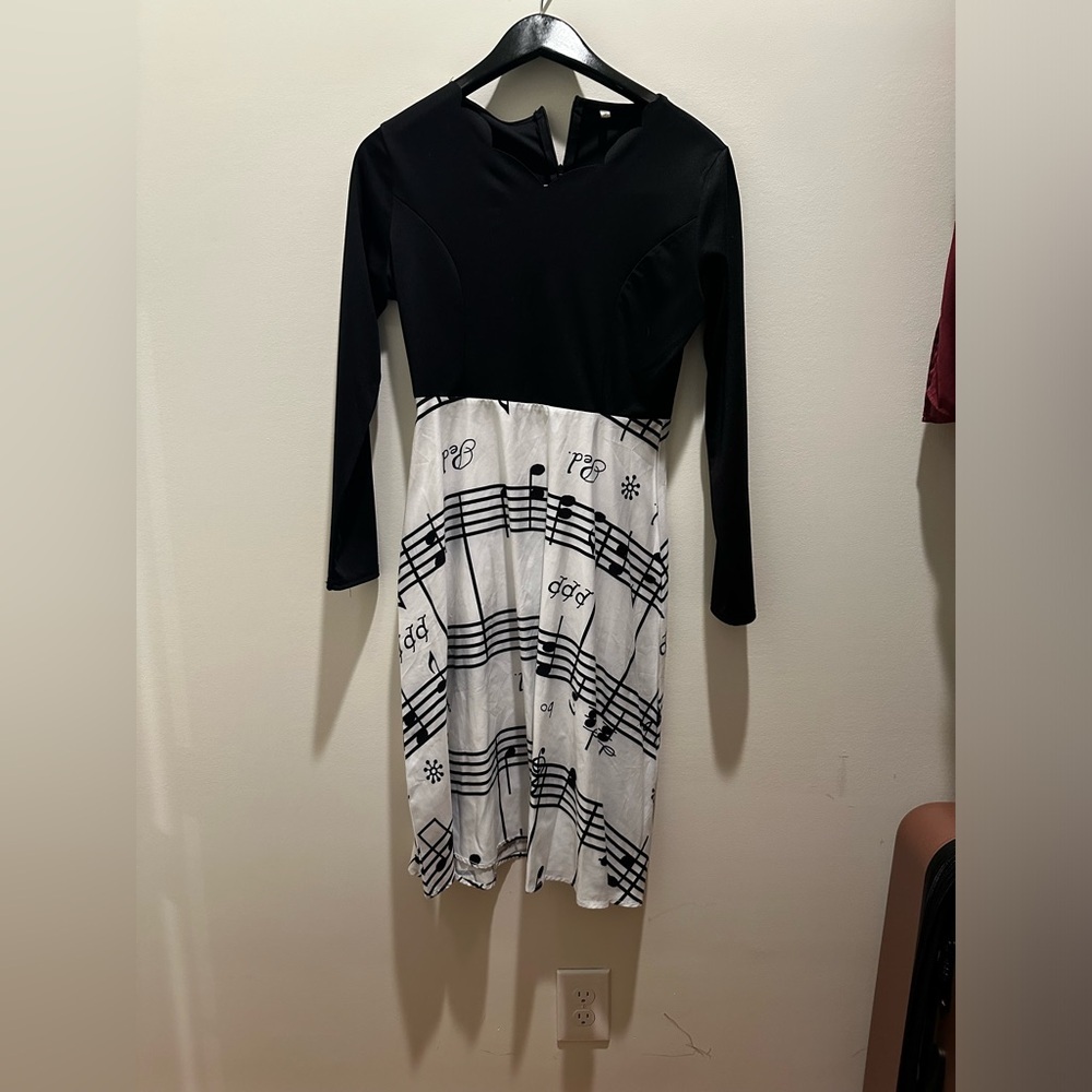 Music Note Dress - Picture 3 of 3